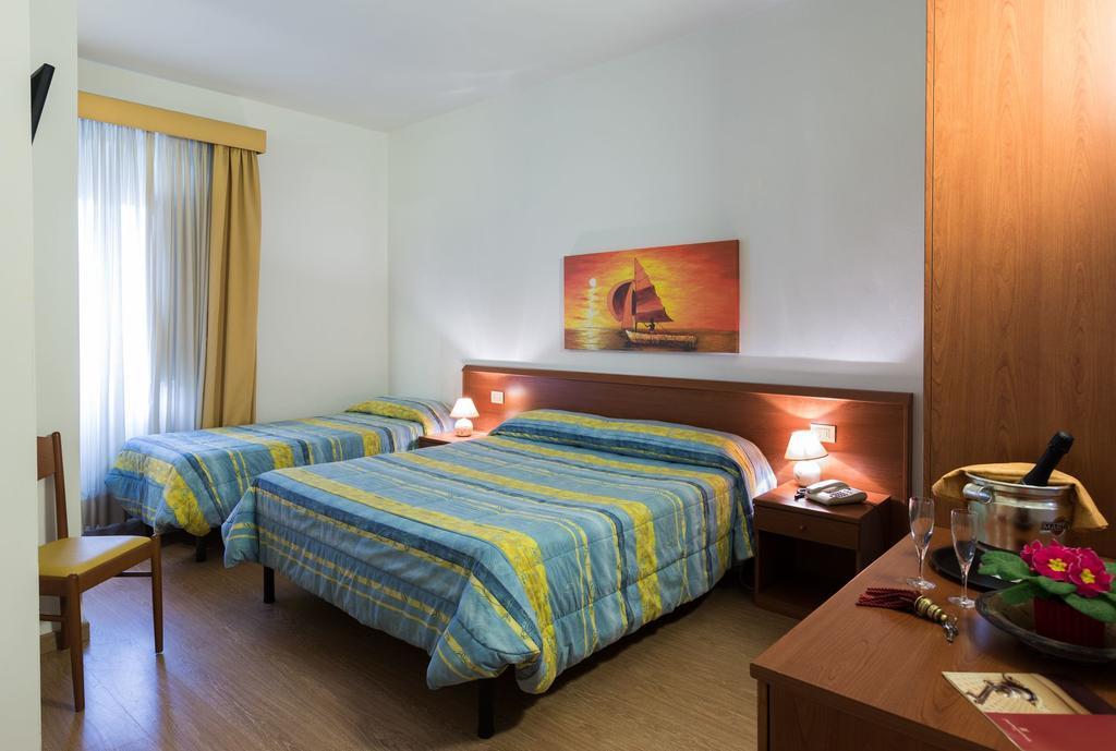 Hotel Internazionale Viareggio Luaran gambar